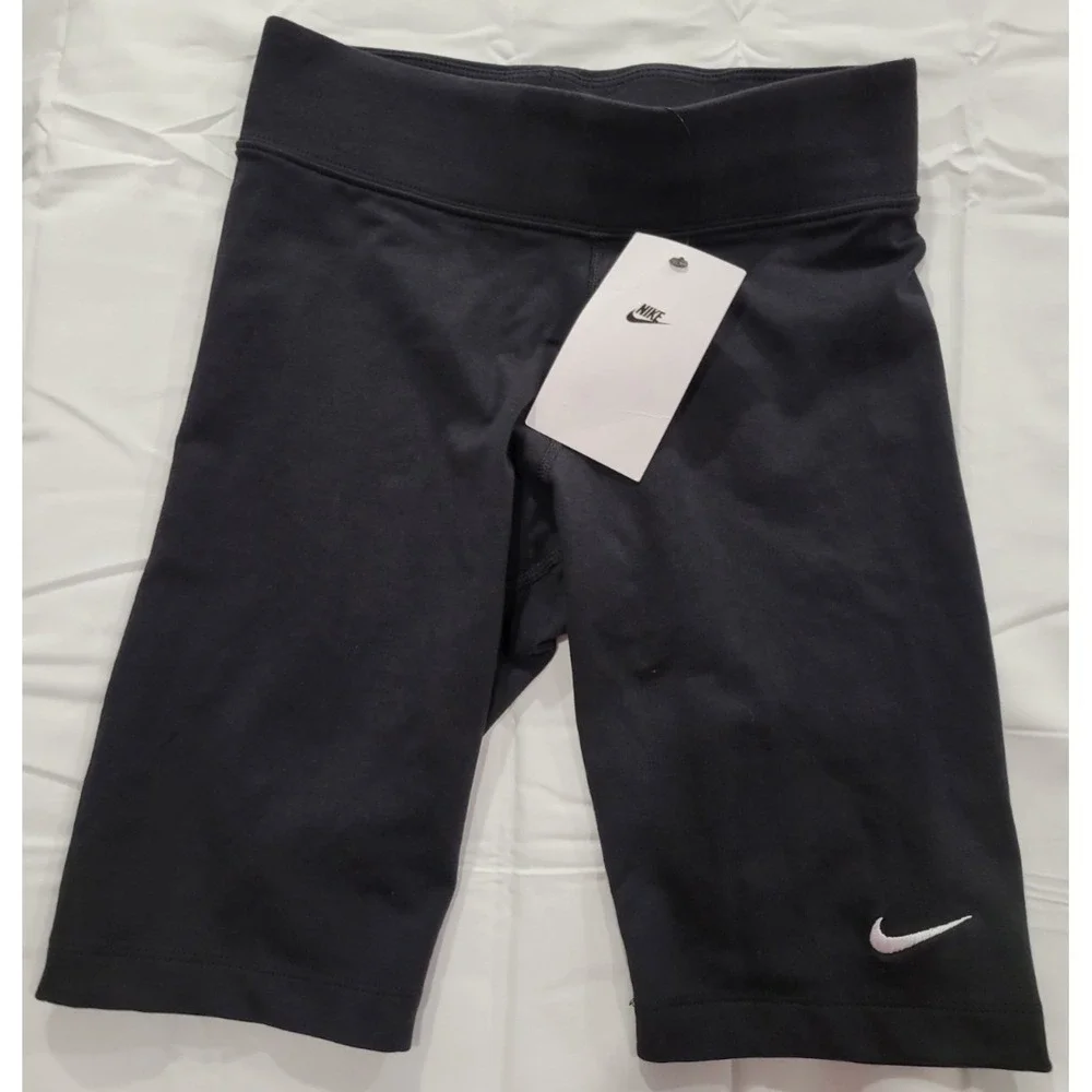 Nike Bike Shorts Women's Size XS Black Mid Rise Inseam 9 inches NEW with Tags